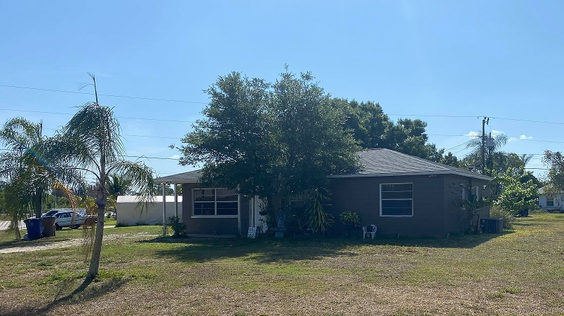 2250 E 10 St